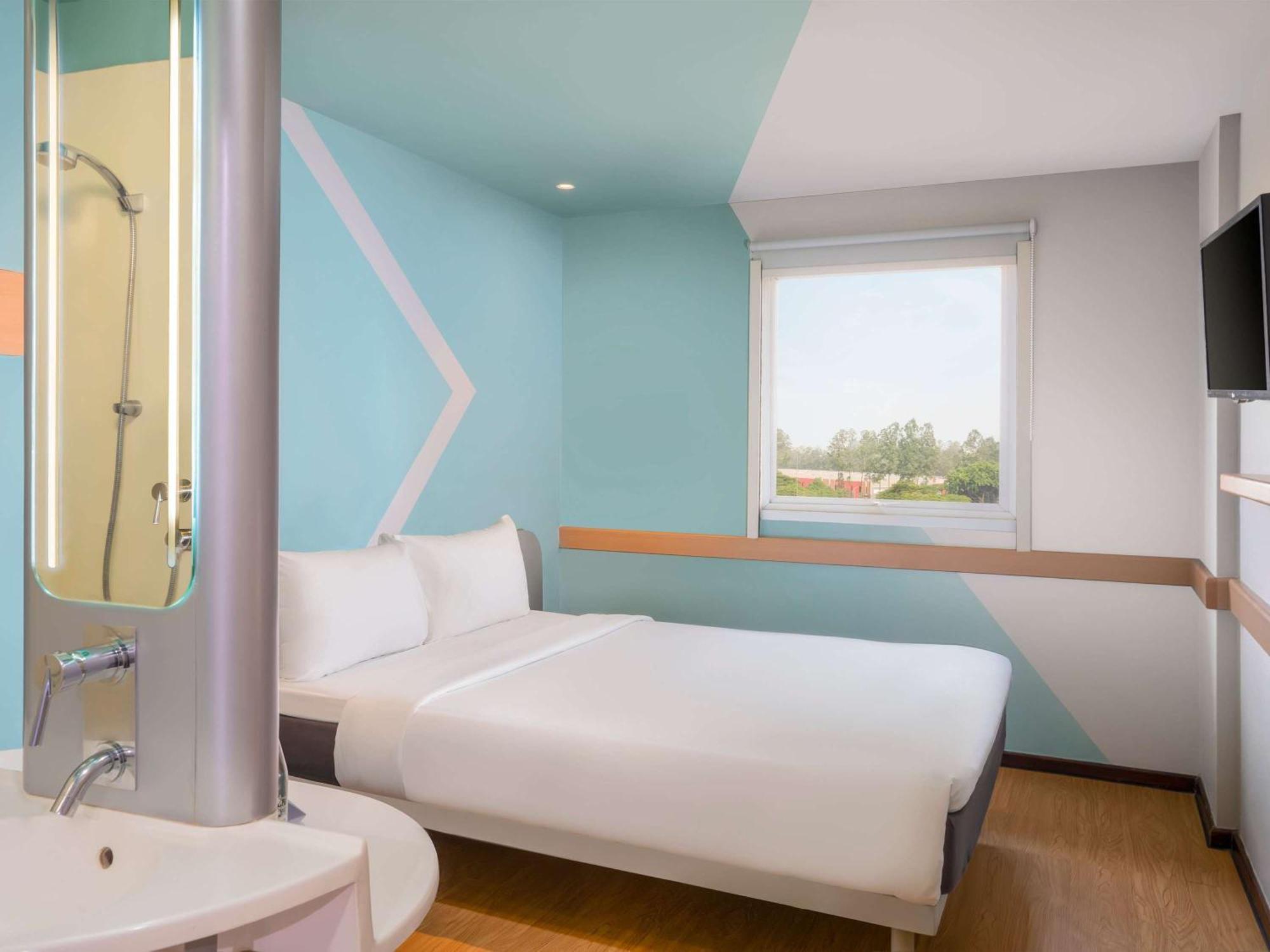 Ibis Budget Jakarta Airport Tangerang Buitenkant foto