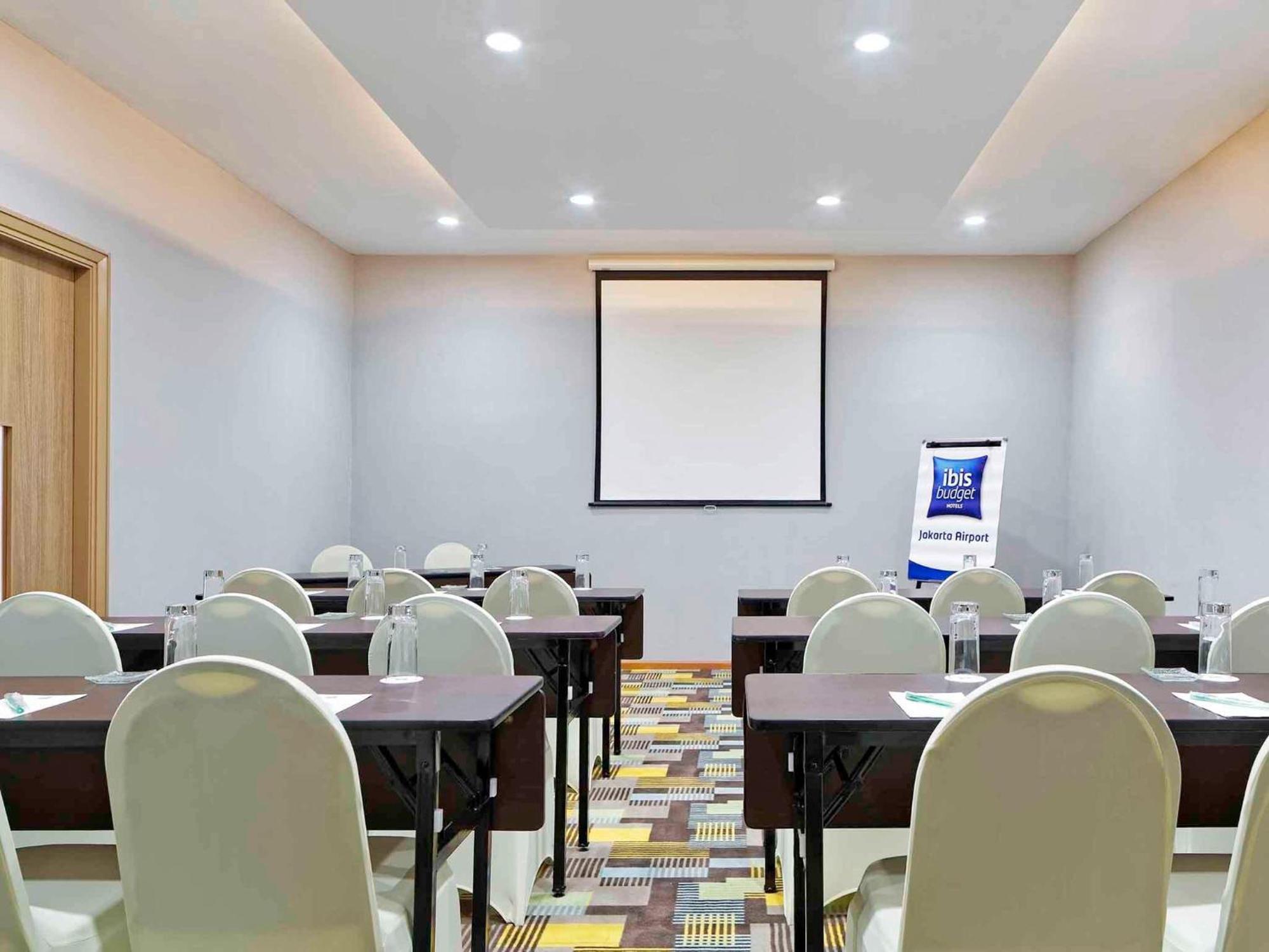 Ibis Budget Jakarta Airport Tangerang Buitenkant foto