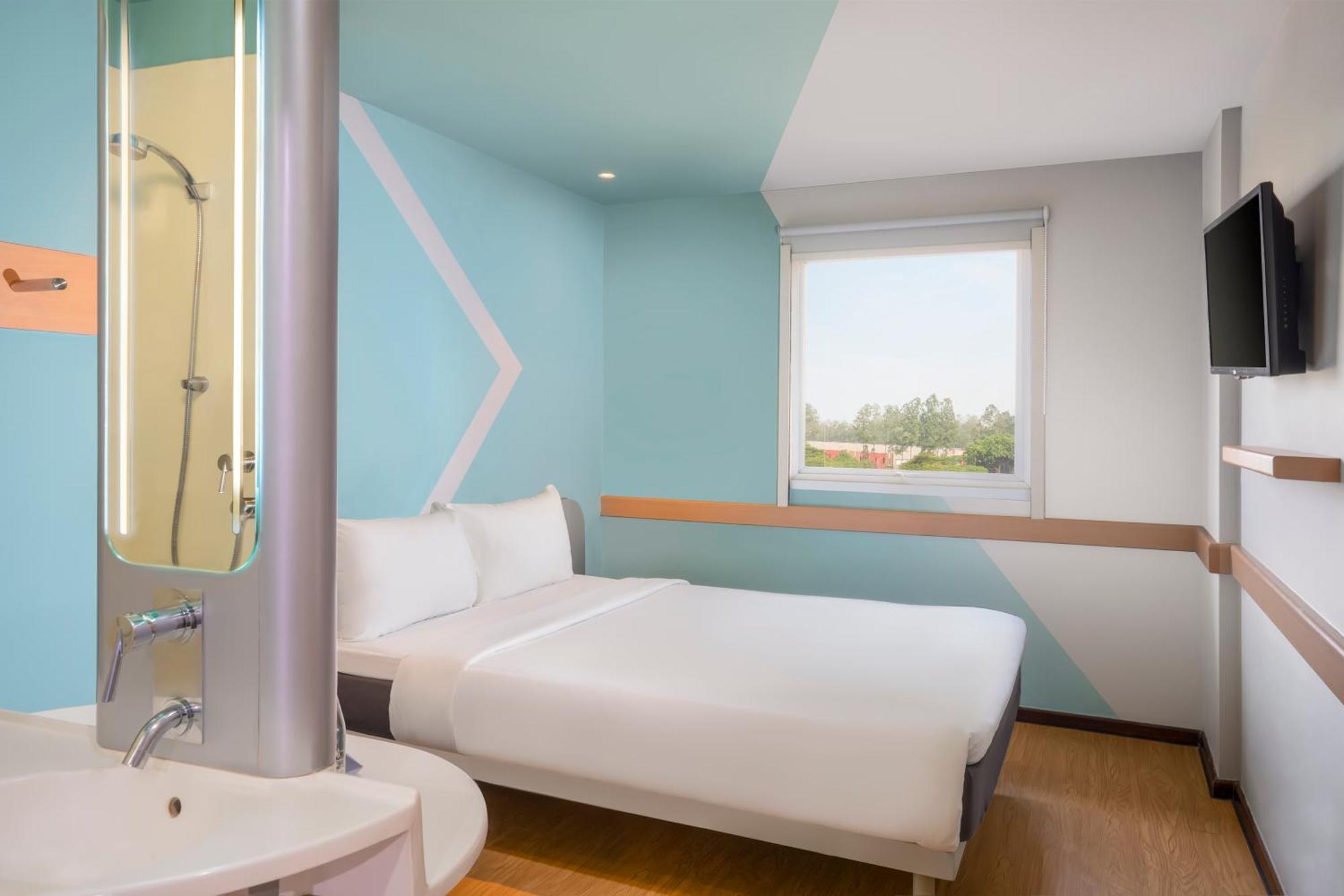 Ibis Budget Jakarta Airport Tangerang Buitenkant foto