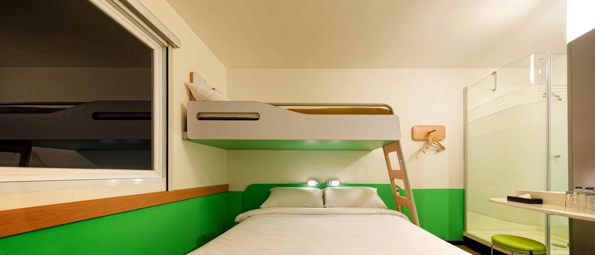 Ibis Budget Jakarta Airport Tangerang Buitenkant foto
